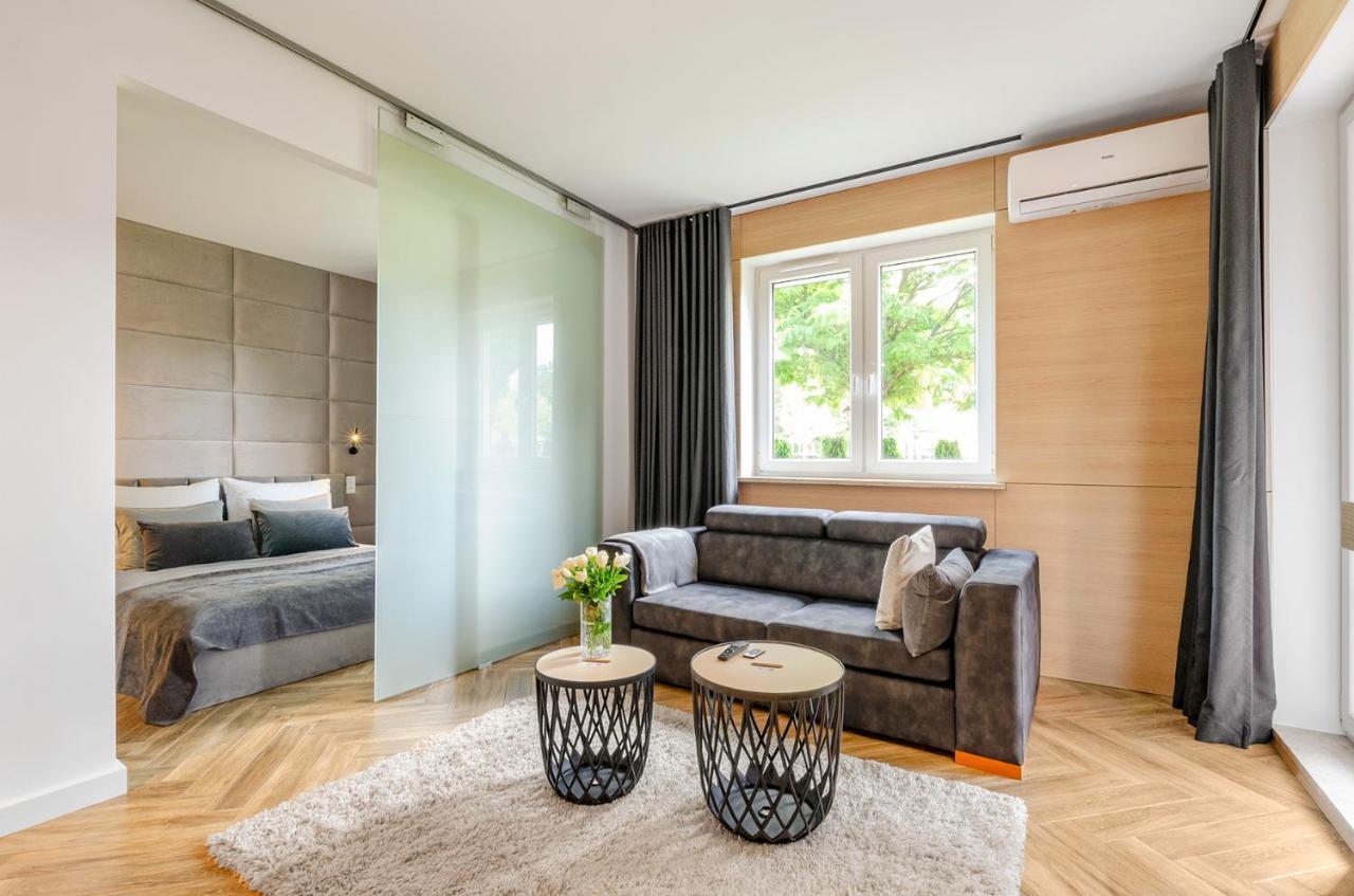 Lupoapartments Kaucja Лодзь Экстерьер фото