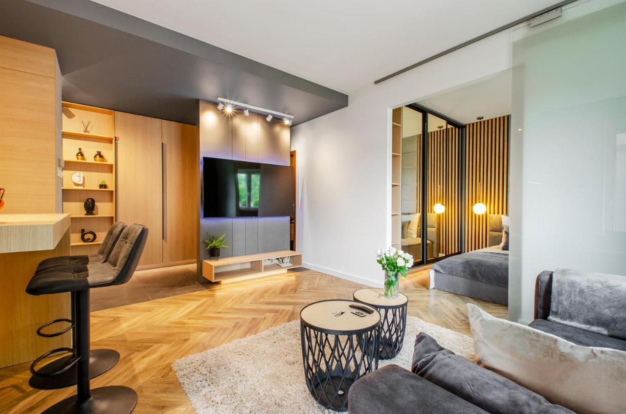 Lupoapartments Kaucja Лодзь Экстерьер фото