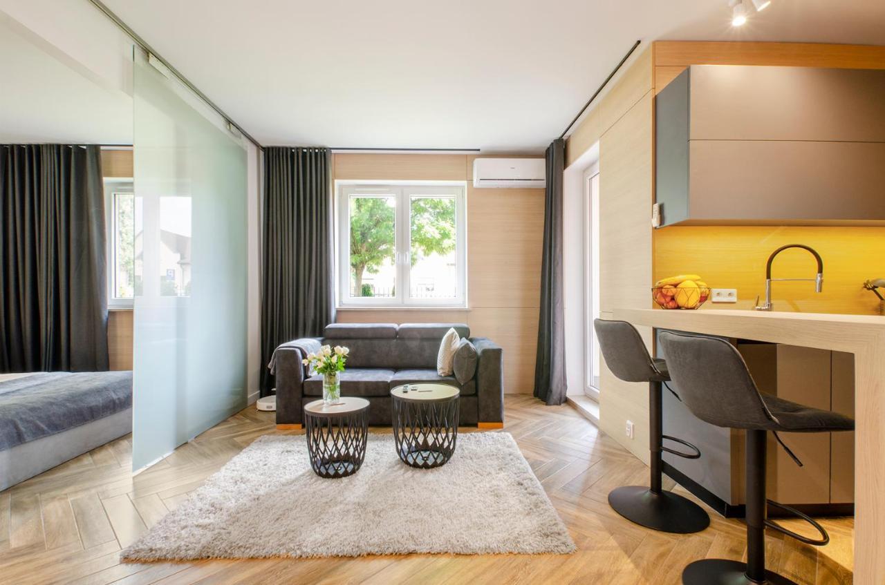 Lupoapartments Kaucja Лодзь Экстерьер фото