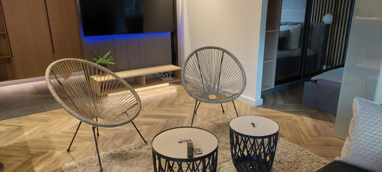 Lupoapartments Kaucja Лодзь Экстерьер фото
